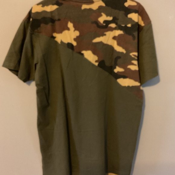 Men's Camouflage T-Shirt - Picture 2 of 2